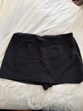 Abercrombie Black Mini Skort
